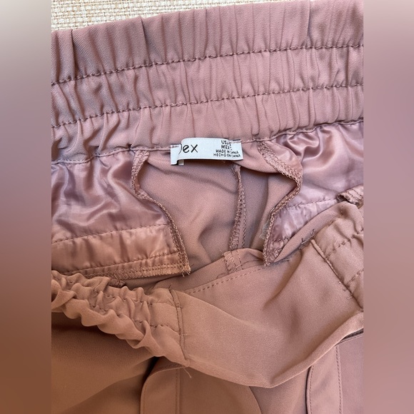 Dex size small dusty rose coloured pants. - Picture 4 of 4
